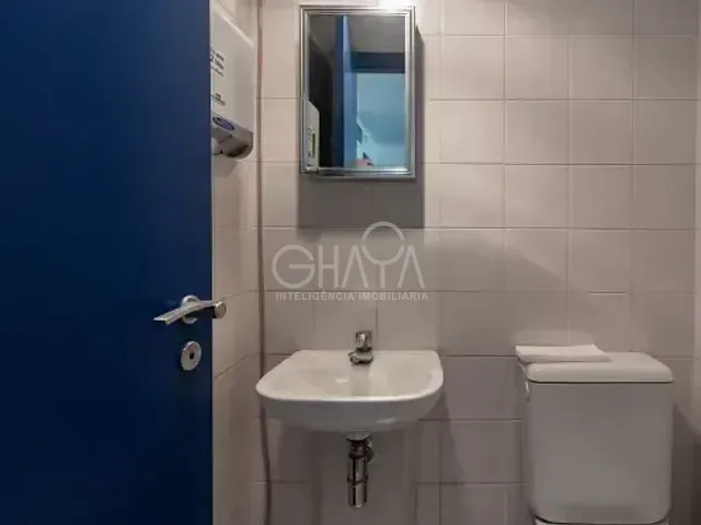 Sala à venda, no bairro Moema em São Paulo