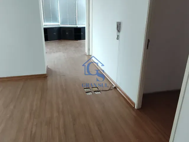 Sala à venda, no bairro Vila Madalena em São Paulo