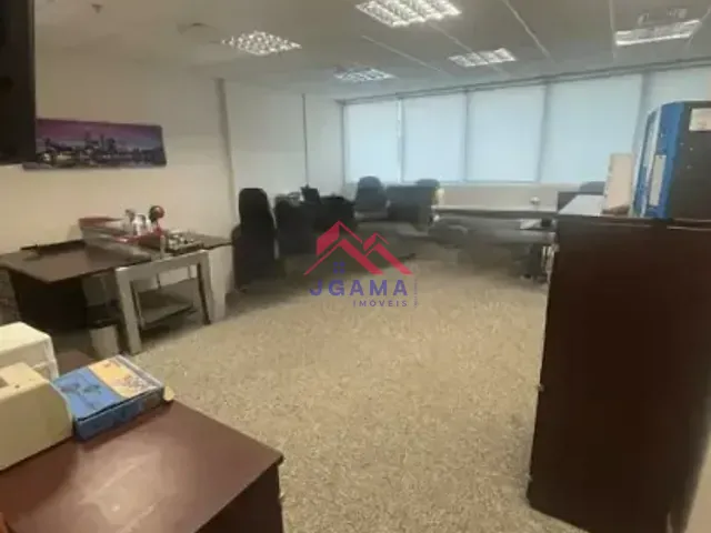 Sala à venda, no bairro Vila Andrade em São Paulo