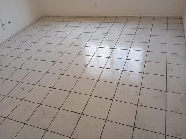 Sala para alugar, no bairro Centro em Londrina