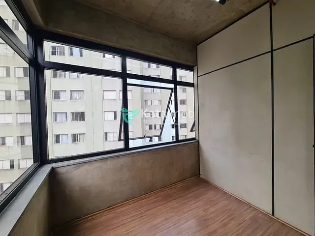 Sala à venda ou para alugar, no bairro Parque Imperial em São Paulo