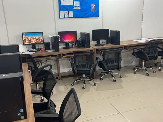 Sala para alugar, no bairro Jardim Luz em Aparecida de Goiânia