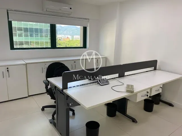 Sala à venda ou para alugar, no bairro Barra da Tijuca em Rio de Janeiro