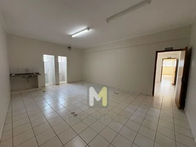 Sala com 200m², para alugar, no bairro Jardim Bela Vista em Serrana