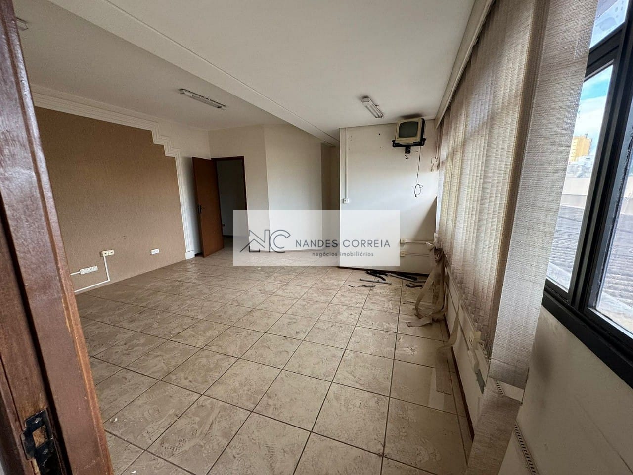 Conjunto Comercial-Sala para alugar, 213m² - Foto 17