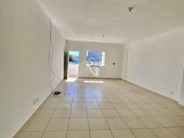 Sala para alugar, no bairro Centro em Maricá