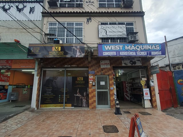 Sala com 30m², para alugar, no bairro Campo Grande em Rio de Janeiro