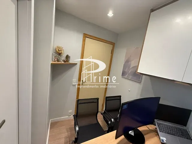 Sala à venda, no bairro Centro em Niterói