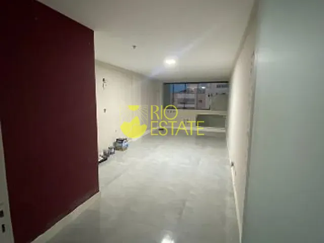 Sala com 74m² 1 quarto e 1 banheiro, à venda, no bairro Aterrado em Volta Redonda