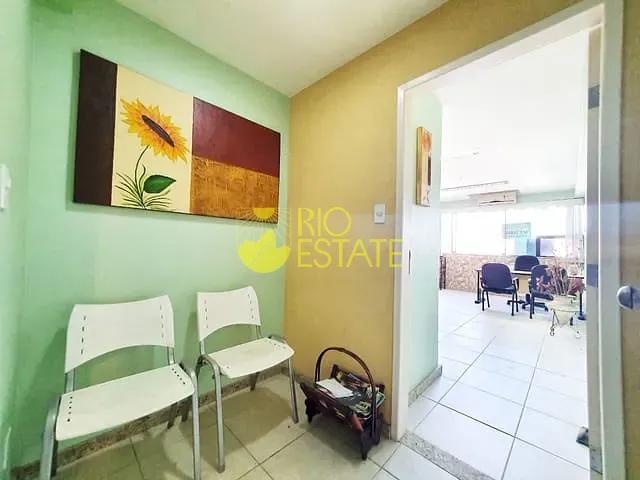 Sala com 74m² 1 quarto e 1 banheiro, à venda, no bairro Aterrado em Volta Redonda