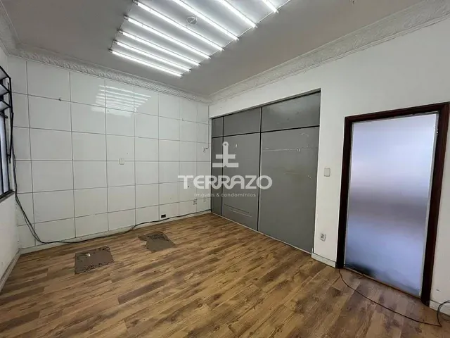 Sala com 180m², para alugar, no bairro Centro em Volta Redonda
