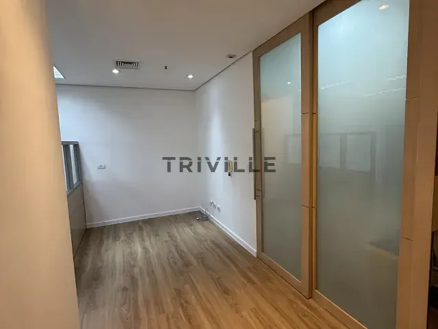 Sala para alugar, no bairro Alphaville Centro Industrial e Empresarial/Alphaville. em Barueri