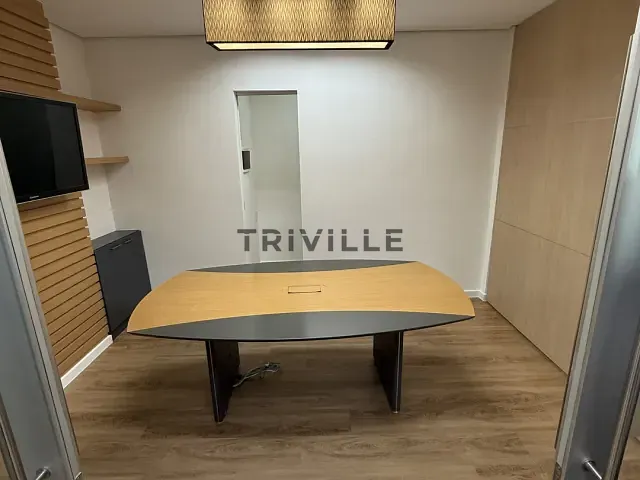 Sala para alugar, no bairro Alphaville Centro Industrial e Empresarial/Alphaville. em Barueri