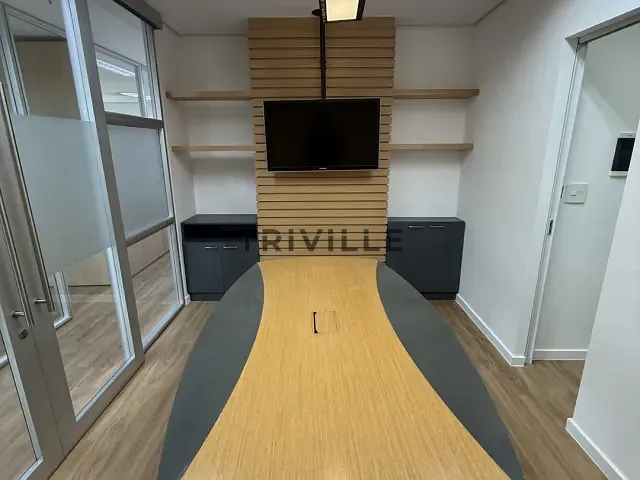 Sala para alugar, no bairro Alphaville Centro Industrial e Empresarial/Alphaville. em Barueri