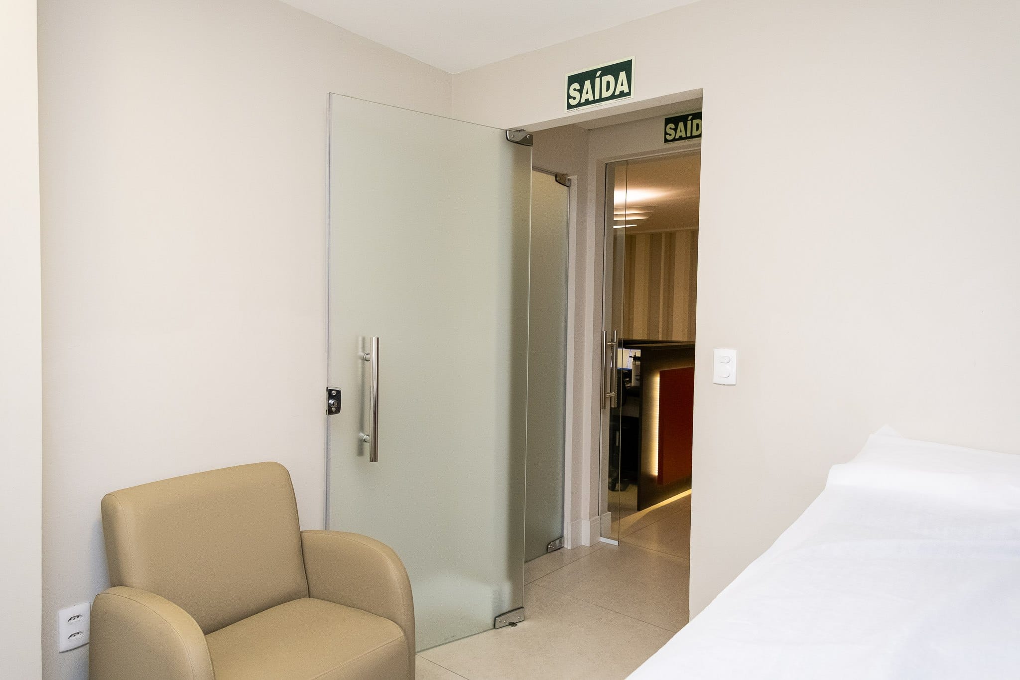 Sala comercial à venda, Três Vendas, Pelotas – 100m², 4 salas, 2 banheiros, elevador, semi-mobiliada. Agende sua visita com a UP Imóveis! - 10
