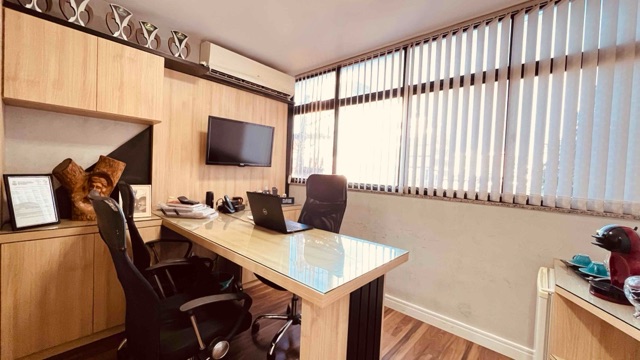 Sala com 1600m², à venda, no bairro Passagem em Cabo Frio