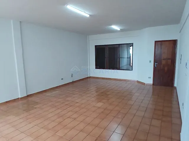 Sala para alugar, no bairro Centro em Apucarana