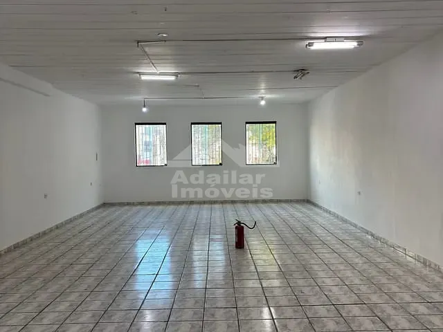 Sala para alugar, no bairro Centro em Diadema