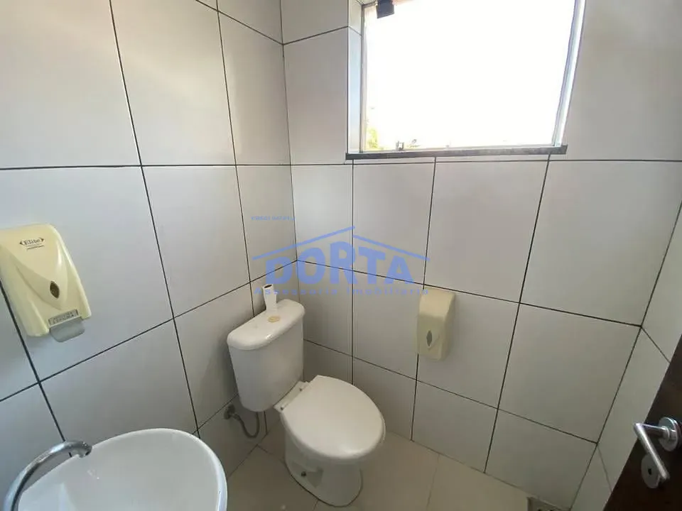 Sala Comercial na Avenida Garibaldi - Vila A