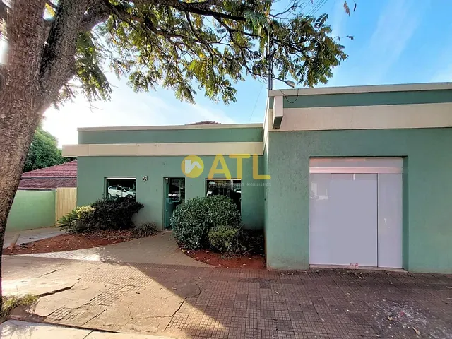 Sala com 475m², à venda, no bairro Centro em Ourinhos