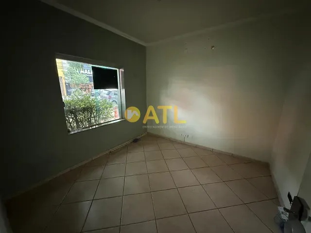 Sala com 475m², à venda, no bairro Centro em Ourinhos