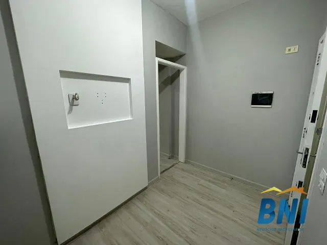 Sala à venda ou para alugar, no bairro Freguesia (Jacarepaguá) em Rio de Janeiro