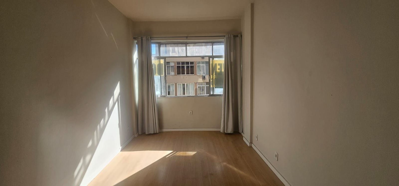 Rua Visconde de Pirajá, Sala à venda, 32m²