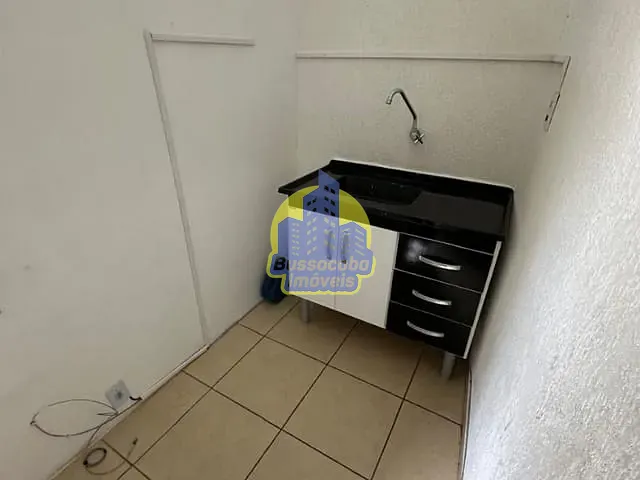Sala com 40m², para alugar, no bairro Vila Silva Ribeiro em Carapicuíba