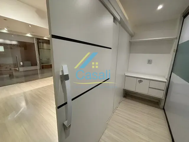 Sala com 22m², à venda ou para alugar, no bairro Centro em São Roque