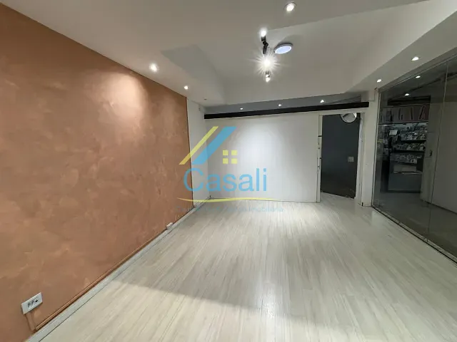 Sala com 22m², à venda ou para alugar, no bairro Centro em São Roque