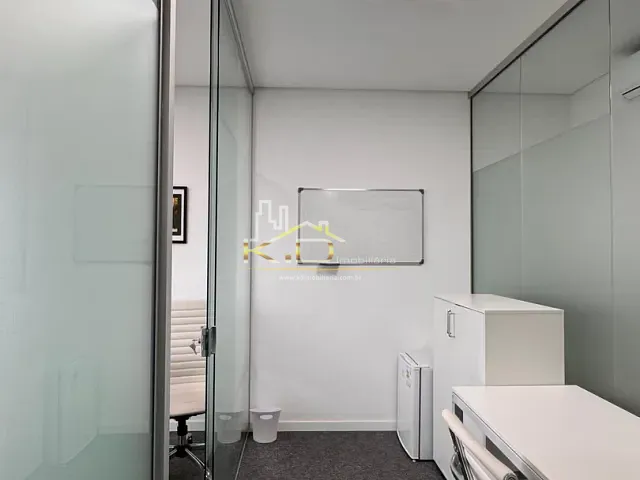Sala à venda, no bairro Vila Leopoldina em São Paulo