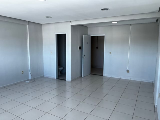 Sala para alugar, no bairro Nova Marabá em Marabá