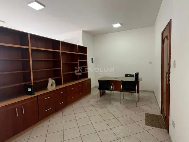 Sala para alugar, no bairro Setor Central em Goiânia