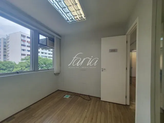 Conjunto comercial com 76m², à venda, no bairro Paraíso em São Paulo