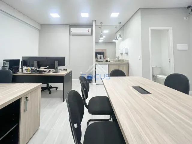 Sala com 41m², à venda, no bairro Anhangabaú em Jundiaí