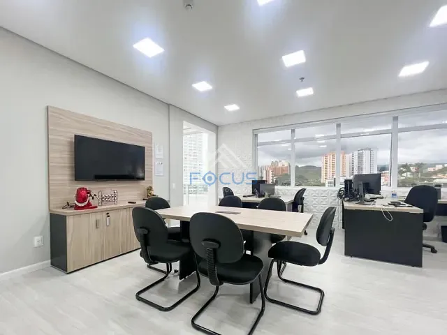 Sala com 41m², à venda, no bairro Anhangabaú em Jundiaí