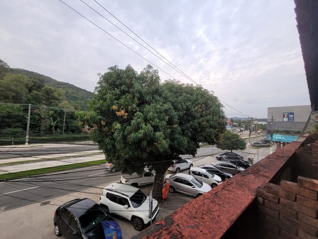 Sala com 46m², para alugar, no bairro Piratininga em Niterói