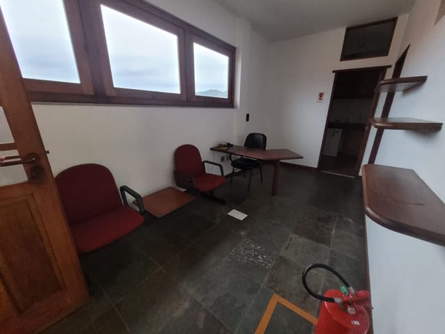Sala com 46m², para alugar, no bairro Piratininga em Niterói