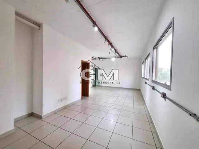 Sala à venda ou para alugar, no bairro Jardim Botânico em Ribeirão Preto