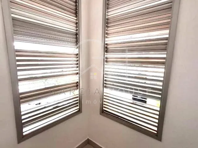 Sala à venda ou para alugar, no bairro Jardim Botânico em Ribeirão Preto