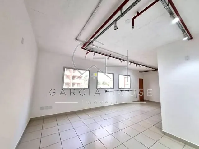 Sala à venda ou para alugar, no bairro Jardim Botânico em Ribeirão Preto