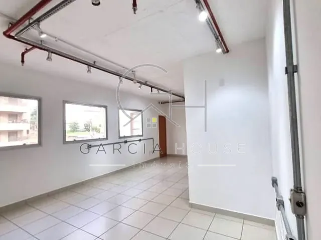 Sala à venda ou para alugar, no bairro Jardim Botânico em Ribeirão Preto