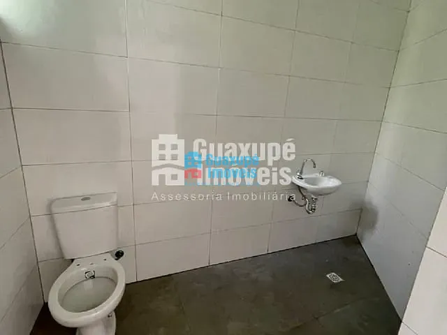 Sala com 58m², para alugar, no bairro CENTRO em GUAXUPÉ