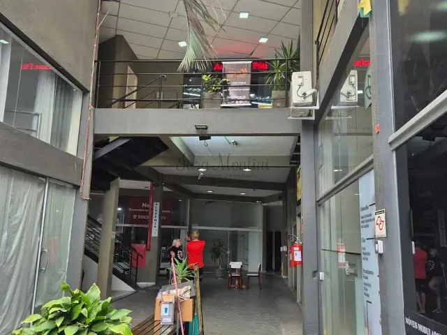 Sala com 33m², à venda, no bairro Jardim da Glória em Cotia