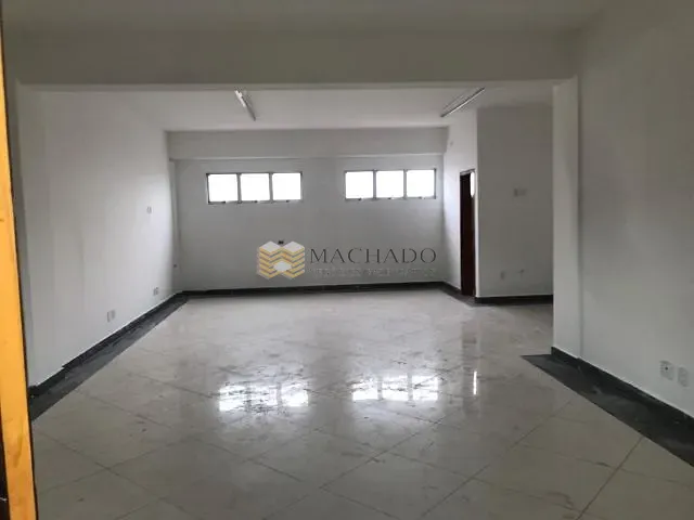Sala com 71m², para alugar, no bairro Jardim do Luar (Fazendinha) em Santana de Parnaíba