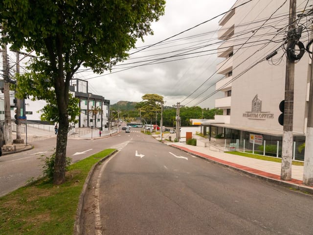Sala à venda, no bairro Mata da Praia em Vitória