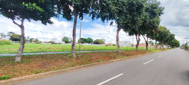 Sala com 200m², para alugar, no bairro Jardim Mariliza em Goiânia