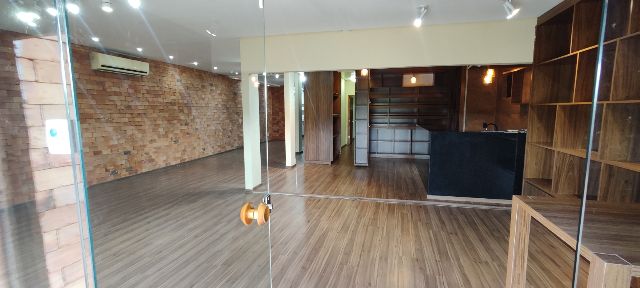 Sala com 200m², para alugar, no bairro Jardim Mariliza em Goiânia