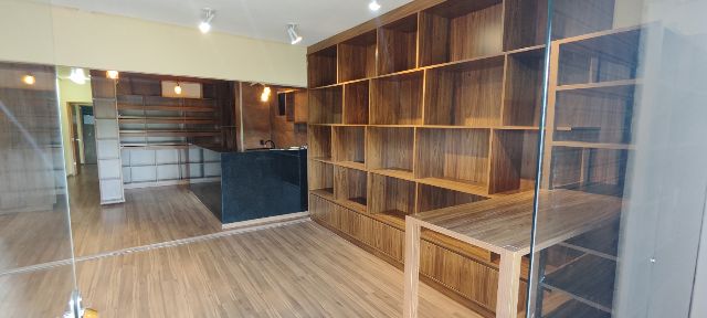 Sala com 200m², para alugar, no bairro Jardim Mariliza em Goiânia