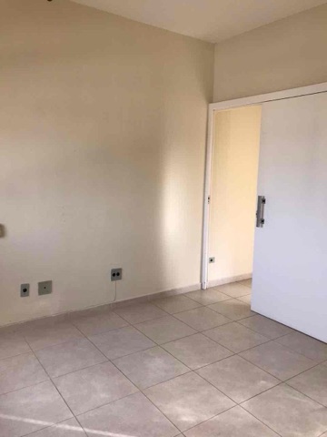 Sala com 75m², à venda, no bairro Centro em Londrina